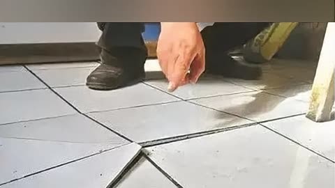 地砖空鼓翘起的补救方法(地砖空鼓翘起如何处理视频) 地砖空鼓翘起的补救方法(地砖空鼓翘起如何处理视频)