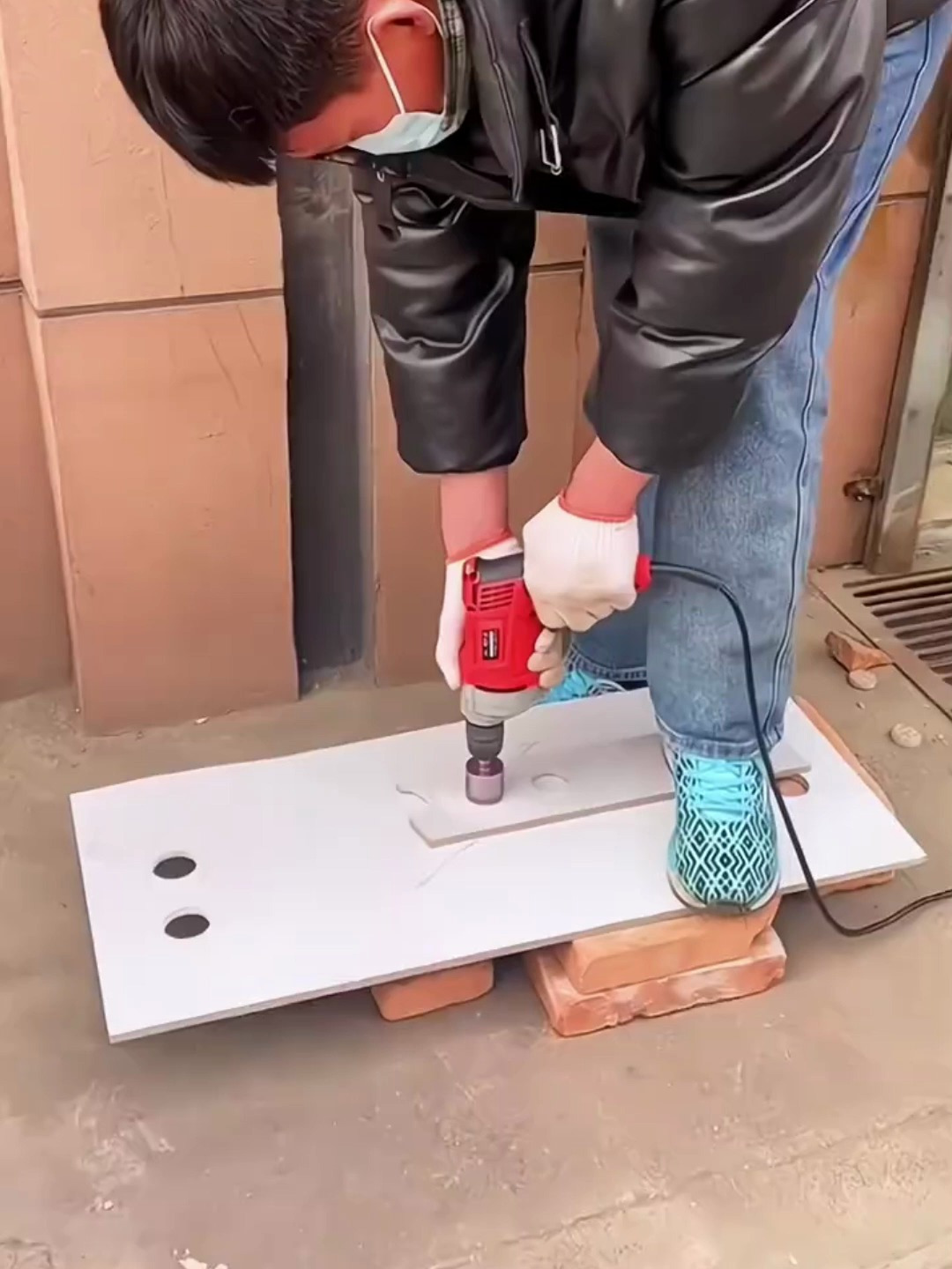 瓷砖打的孔怎么恢复(瓷砖打完孔以后怎么补?) 瓷砖打的孔怎么恢复(瓷砖打完孔以后怎么补?)