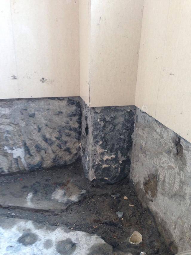 墙砖打孔打坏怎么办(墙砖打孔打坏怎么办呢)